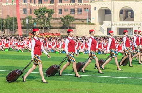 成都天府航空學院學費多少_收費標準