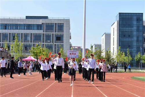 2020年山東鋁業(yè)職業(yè)學(xué)院中職部春季運(yùn)動(dòng)會(huì)拉開帷幕