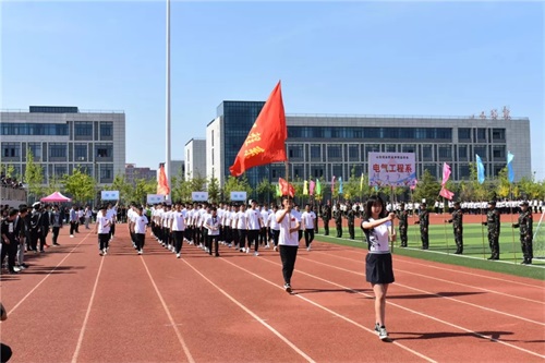 2020年山東鋁業(yè)職業(yè)學(xué)院中職部春季運(yùn)動(dòng)會(huì)拉開帷幕