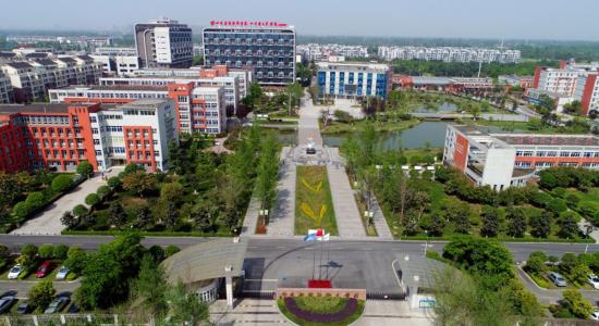 成都鐵路衛(wèi)生學(xué)校全景